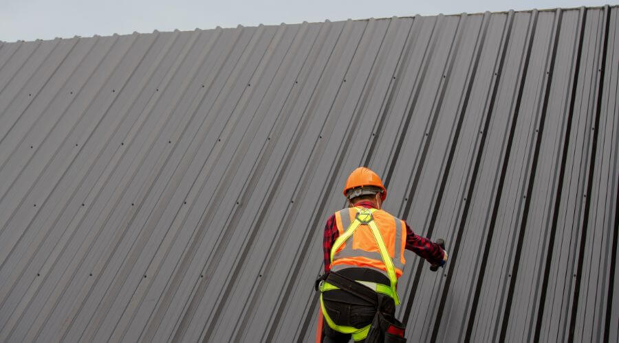 Professional gutter cleaning in Blaine, WA